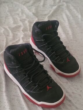 Jordan Black and Red Mid-Top Basketball Sneakers